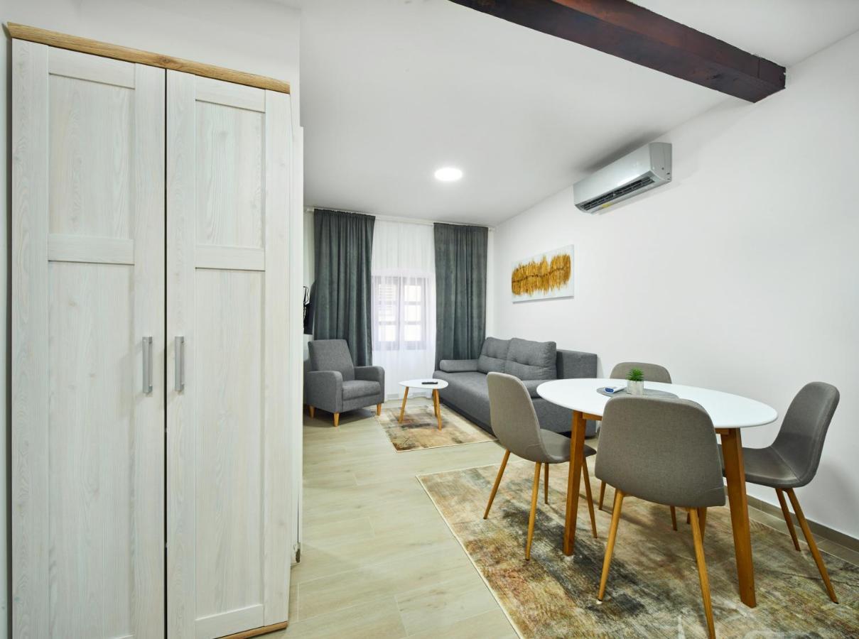 Cardo Apartments Poreč Exterior foto